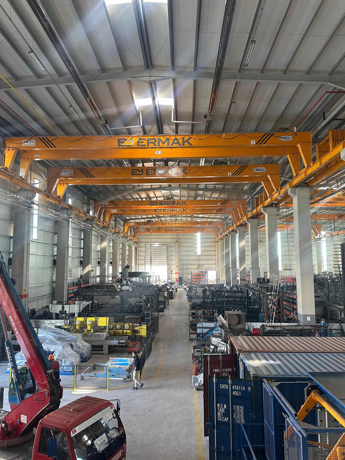 OVERHEAD CRANES- DOUBLE GIRDER