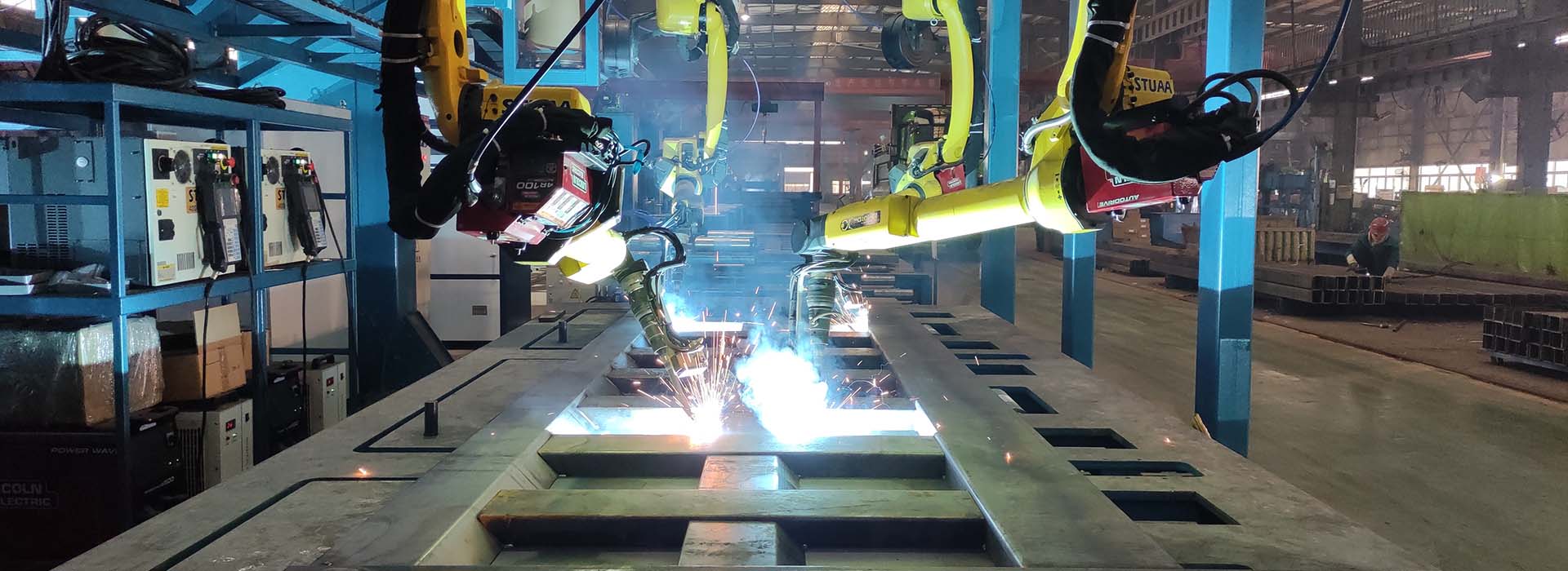 STUAA - Welding robots